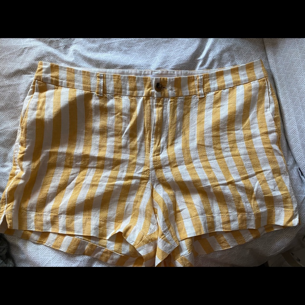 Old Navy Everyday Short yellow and white striped